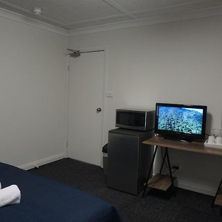 Warners Bay Hotel Екстериор снимка