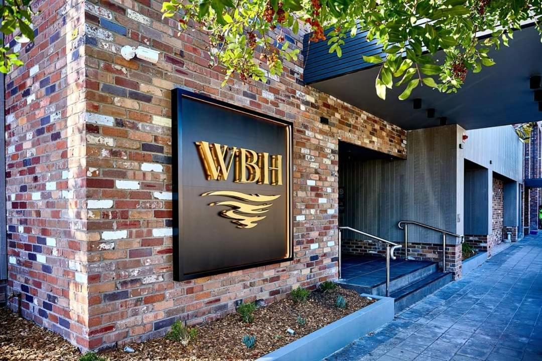Warners Bay Hotel Екстериор снимка