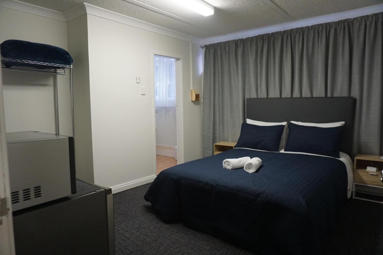Warners Bay Hotel Екстериор снимка